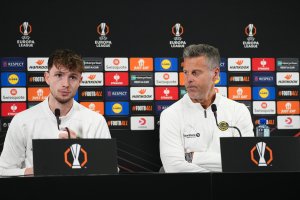 Håkon Evjen og Kjetil Knutsen på pressekonferansen på Aspmyra dagen før kampen mot Porto i Europa League